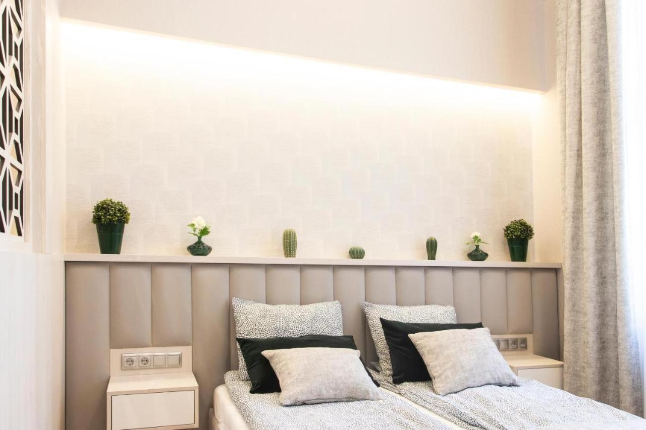 Central Relax Boutique Suites Budapest Exterior foto